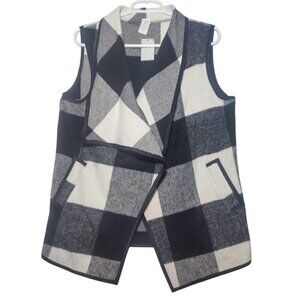 Women's black and white plaid sleeveless vest with pockets, One Size. NWT